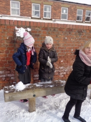 Snow Fun  (4)